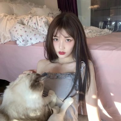 照片里的伴娘